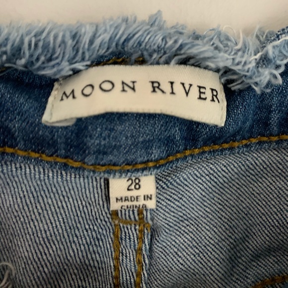 Moon River Raw Hem & Waist High Rise Jeans Size 28 - Picture 3 of 4
